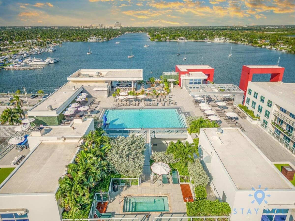 Beach Resort INFINITY EDGE SWIMMING POOL Hollywood Exterior foto