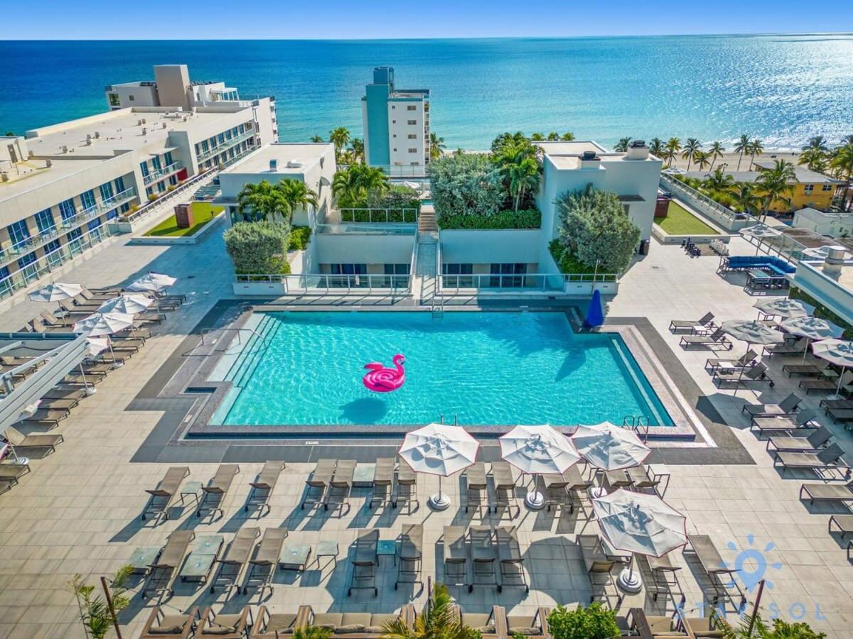Beach Resort INFINITY EDGE SWIMMING POOL Hollywood Exterior foto