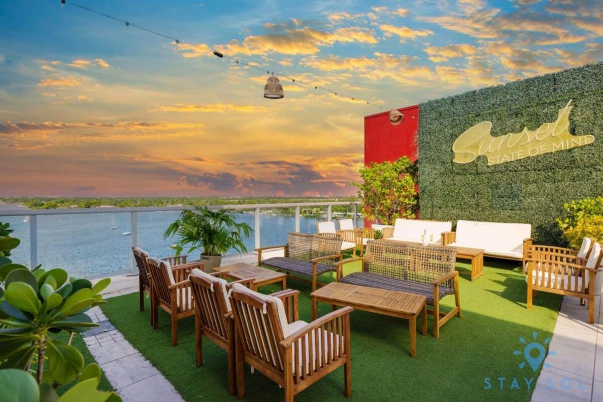 Beach Resort INFINITY EDGE SWIMMING POOL Hollywood Exterior foto