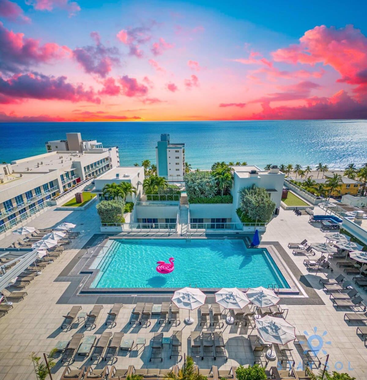 Beach Resort INFINITY EDGE SWIMMING POOL Hollywood Exterior foto
