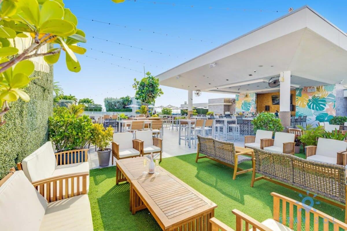 Beach Resort INFINITY EDGE SWIMMING POOL Hollywood Exterior foto