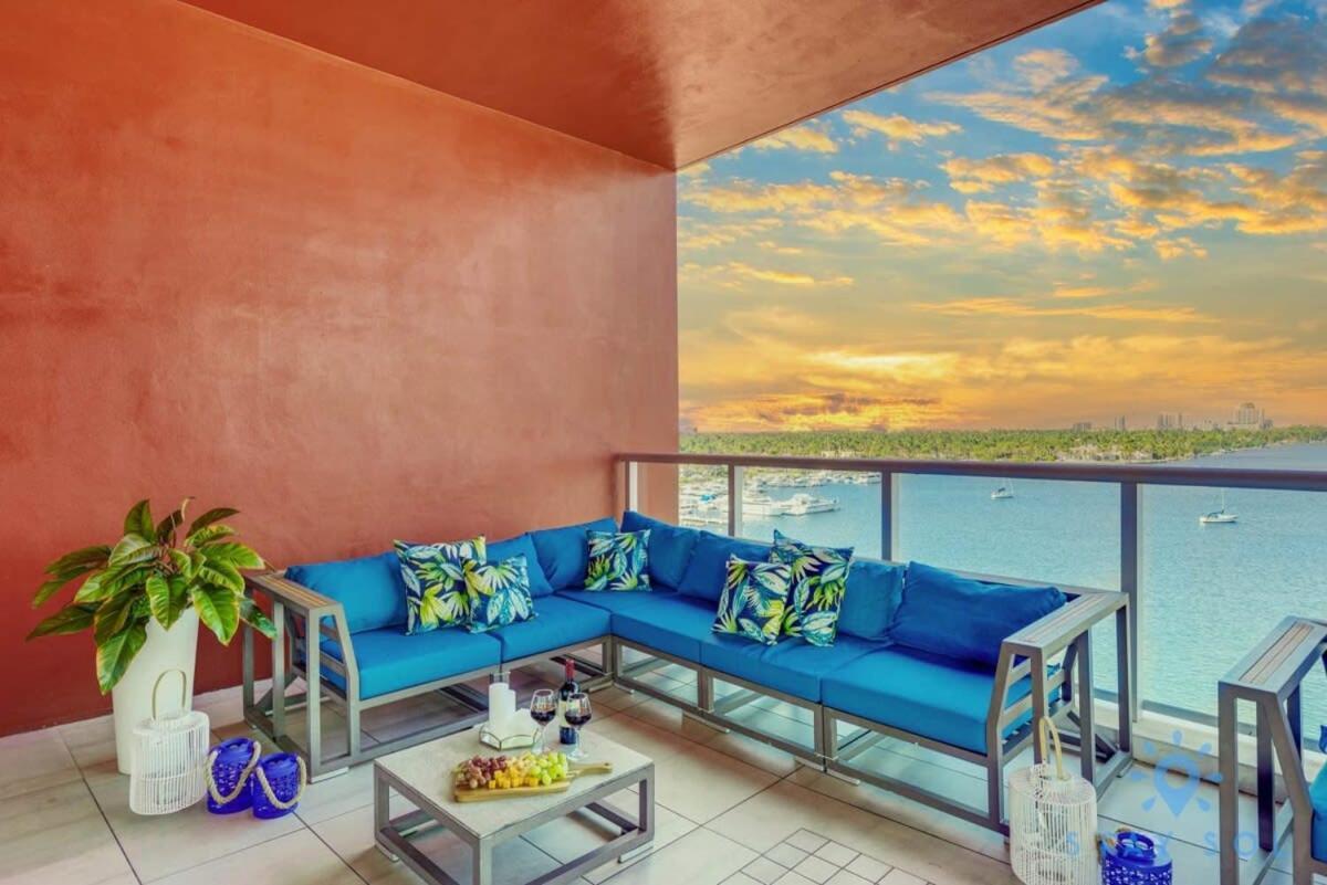 Beach Resort INFINITY EDGE SWIMMING POOL Hollywood Exterior foto