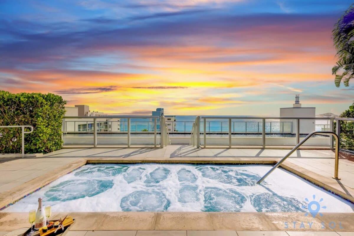 Beach Resort INFINITY EDGE SWIMMING POOL Hollywood Exterior foto